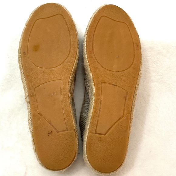 GOLD ESPADRILLE SLIP ON COMFORT SHOE SNEAKER SIZE 7.5/ 38 - Picture 10 of 16